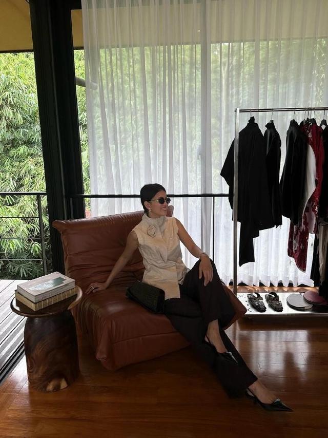 PP电子-ins时尚博主Queensia穿搭示范：如何打造吸